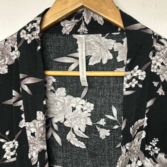 Spiritual Gangster Floral Long Sleeve Kimono - Picture 3 of 8